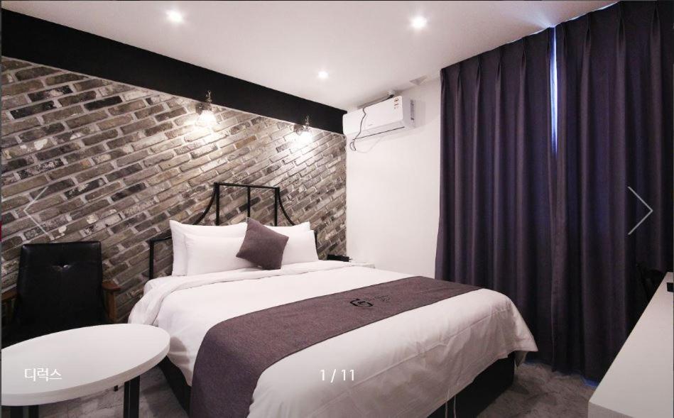 Gray Motel Пхохан Экстерьер фото